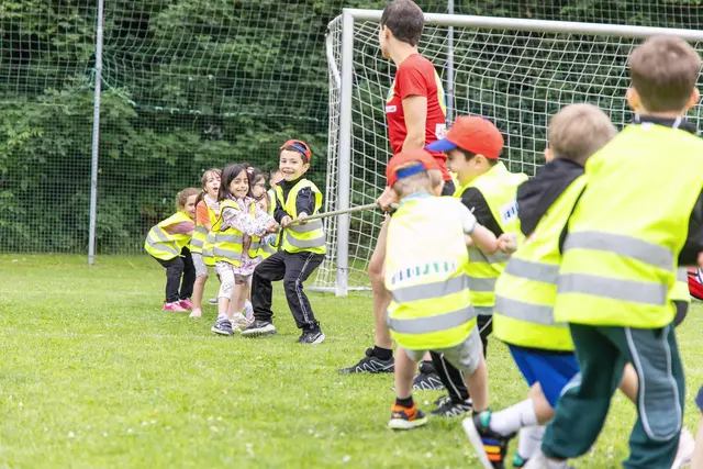 Beim diesjährigen Sport-Action-Day im Sportzentrum Nord verwandelten sich die Plätze und Hallen in ein echtes Bewegungsparadies. Rund 900 Kinder aus 11 Schulen (29 Klassen) und 13 Kindergartengruppen erlebten einen sportlichen Vormittag voller Action, neuer Eindrücke und Spaß. | Foto: Hannah Thalhammer / wildbild