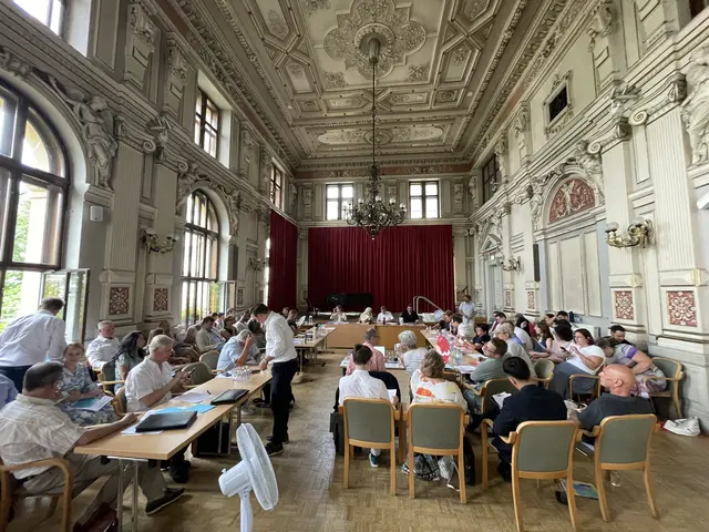 Die Bezirksvorstehung traf sich am Donnerstag, 26. Juni, zur ersten Arbeitssitzung im Jahr.  | Foto: BV3