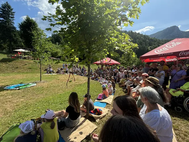 Bei strahlendem Sonnenschein genossen die Gäste das Afrika-Fest im Kindergarten Mixnitz. | Foto: Kern