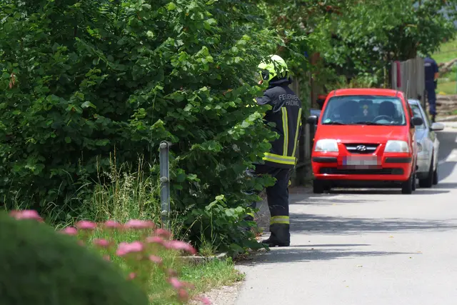 Beim Sturz mit dem Rollator in den Krenglbach verunglückte ein Pensionist und konnte von den Einsatzkräften nur mehr tot geborgen werden. | Foto: laumat.at