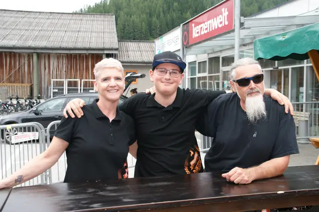 Martina, Max und Hans Peter "Staff" Hochstaffl. | Foto: Pinzgau Bräu