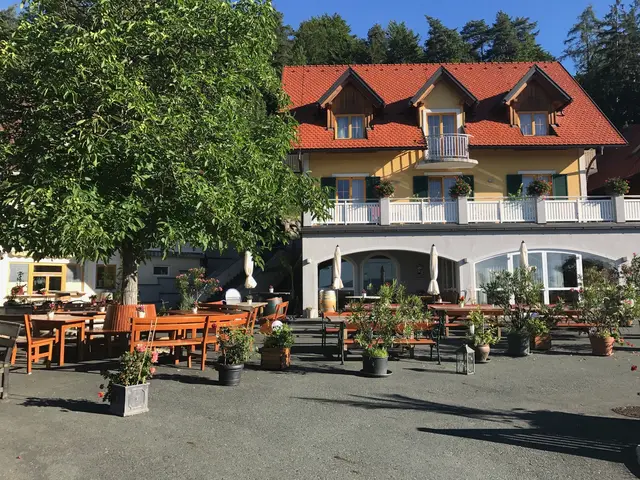 Der Gastgarten bei "Jauk-Wieser" lädt zum Verweilen ein. | Foto: Jauk-Wieser