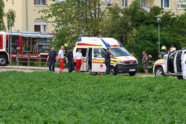 Beim Sturz mit dem Rollator in den Krenglbach verunglückte ein Pensionist und konnte von den Einsatzkräften nur mehr tot geborgen werden. | Foto: laumat.at