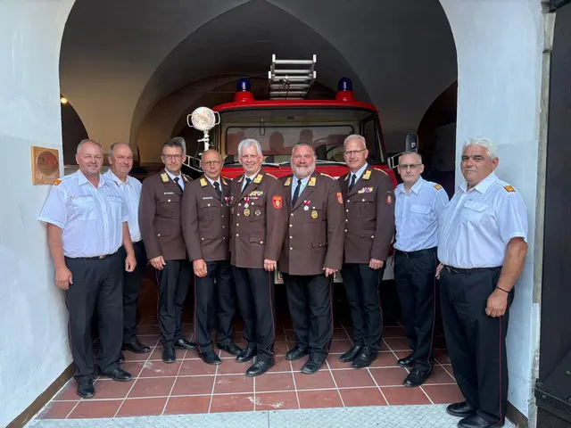 Rudolf Katzengruber, Josef Fuchsberger und Josef Hirtenlehner erhielten die Florianmedaille des Oö. Landesfeuerwehrverbandes in Silber. | Foto: Bfkdo Amstetten