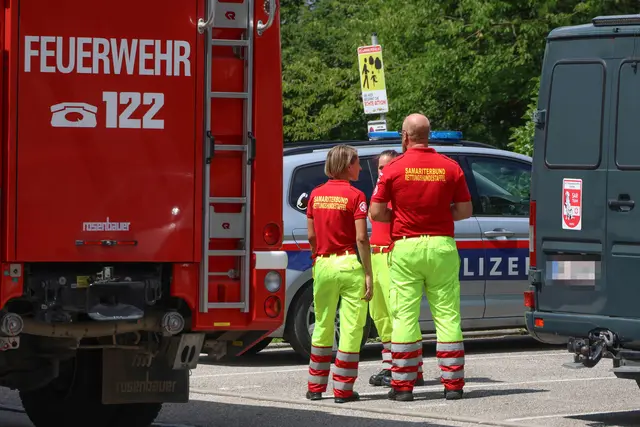 Beim Sturz mit dem Rollator in den Krenglbach verunglückte ein Pensionist und konnte von den Einsatzkräften nur mehr tot geborgen werden. | Foto: laumat.at