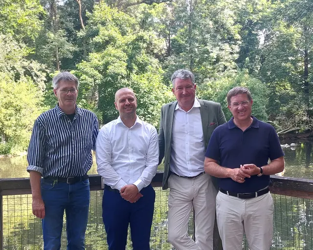 Gyula Gajdon (Zoologischer Leiter Tiergarten Wels), Tiergartenreferent Thomas Rammerstorfer, Stephan Hering-Hagenbeck vom Zoo Schönbrunn und der Welser Bürgermeister Andreas Rabl (FPÖ). | Foto: Rammerstorfer