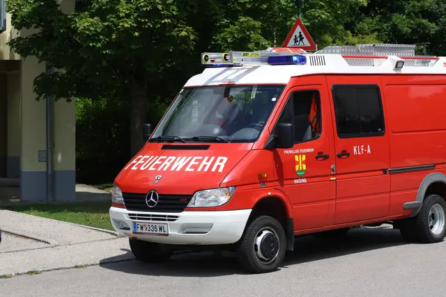 Beim Sturz mit dem Rollator in den Krenglbach verunglückte ein Pensionist und konnte von den Einsatzkräften nur mehr tot geborgen werden. | Foto: laumat.at