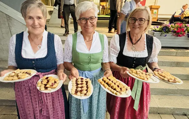 Zum Jubiläum gab's original Eisenbahn-Keks. | Foto: Kogler