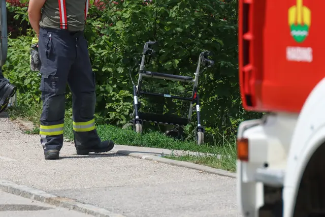Beim Sturz mit dem Rollator in den Krenglbach verunglückte ein Pensionist und konnte von den Einsatzkräften nur mehr tot geborgen werden. | Foto: laumat.at