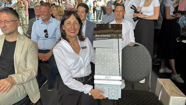 Renate Temmer freut sich über die Auszeichnung von Mercedes-Benz, die pro Land nur einmal jährlich vergeben wird. | Foto: Brigitte Gady