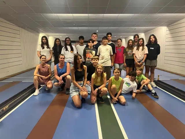 Dank der Unterstützung des Kegelvereins Breitenwang konnten die Schüler:innen auch den Volkssport Kegeln hautnah erleben. | Foto: MSK Reutte