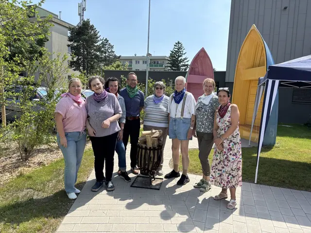 Julia Joch, Meryem Kulakli, Karl Kuntner, Ulrike Grasinger, Walter Bednarik, Renate Stolle | Foto: LGA NÖ