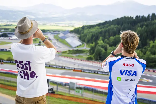 Jonny Balchin und Liam Lawson beim Jodeln. | Foto: RB/Pripfl