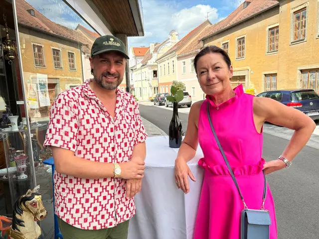 Antiquitätenqueen Judith Schrottmeyer und der angesagteste Juwelier im Land - Franziskus Kriegs-Au.
 | Foto: Schwameis