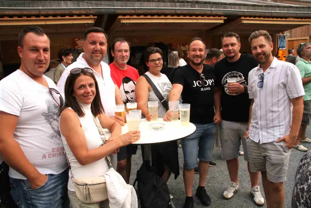 In der Burgarena trafen sich Freunde und Nachbarn aus ALtschlaining und Neumarkt zu einem unvergesslichen Festival-Event.