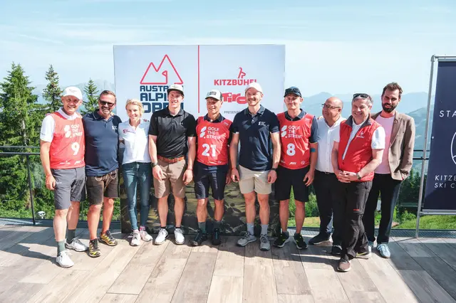 Die Verantwortlichen und aktive Golfer präsentierten die DP World Tour bzw. das Austrian Alpine Open. | Foto: Kitzbühel Tourismus