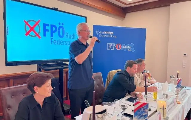 Rudi Federspiel wurde neuerlich zum Stadtparteiobmann der FPÖ Innsbruck gewählt. | Foto: FP Innsbruck