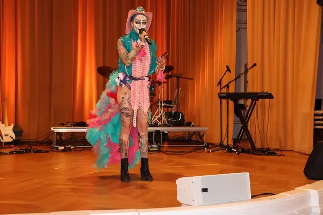 Moderation: Eric Big Clit moderierte die After-Show-Party. | Foto: Kathrin Schauer