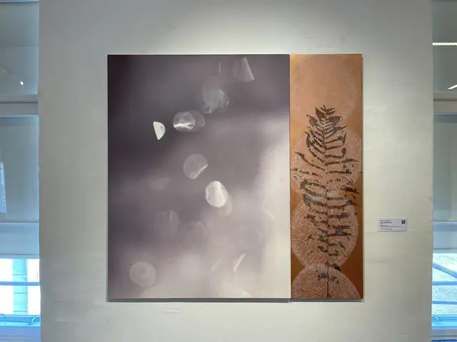 Marion Kilianowitsch
licht geheimnisvoll
2022
Fotografie auf Holz
Ätzung und Zeichnung auf Kupfer, 115 x 110 cm
4.400,- €
 | Foto: Josef Goldhofer