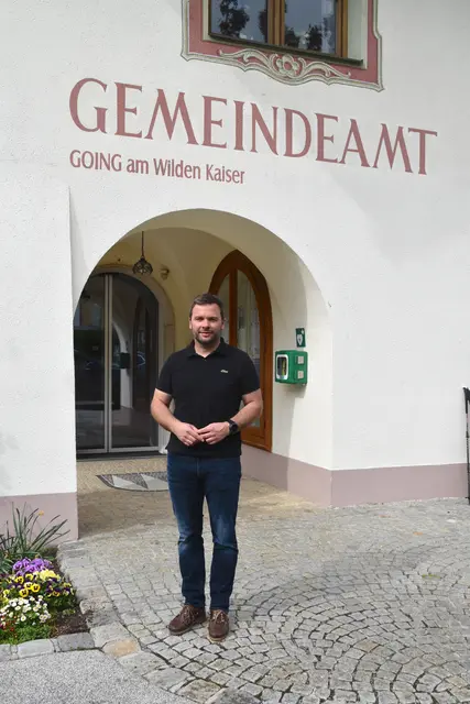 "Die letzten Tage und Wochen waren doch sehr intensiv und sehr stark von der Hotel-Thematik geprägt", sagt Bürgermeister Alexander Hochfilzer. | Foto: Archiv/Johanna Bamberger