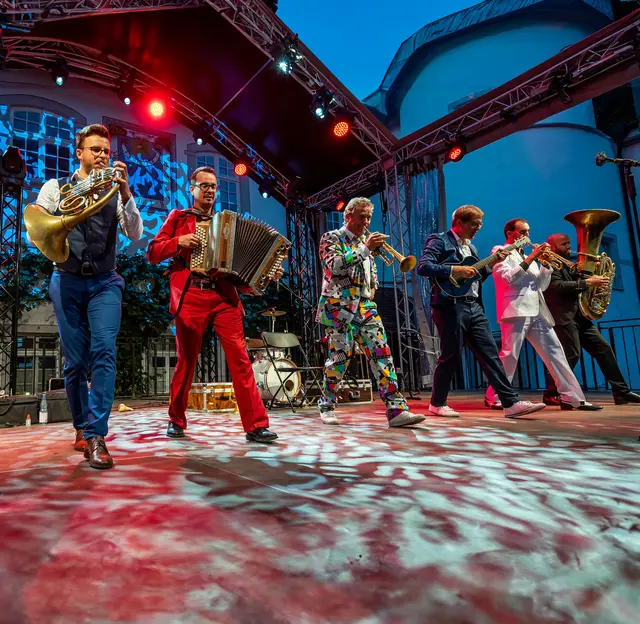 10. August, Bozen Brassz, "Surprise" | Foto: Bozen Brass