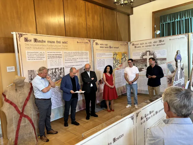 Die Ausstellung über die Bewegung der Täufer wurde von Politik, Kirche und Freikirche gemeinsam offiziell eröffnet. | Foto: Dorn