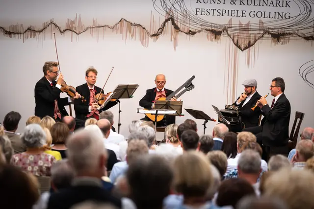 24.08.2025, Wiener Philharmonia Schrammeln &amp; Herbert Lippert, "Die Welt ist wie ein Narrenhaus"   | Foto: Marc Stickler