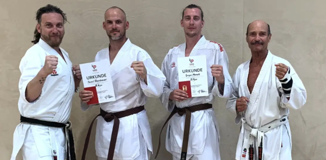 Die Prüfer Stefan Laczaj (l.) und Ferdinand Hörmann (r.) mit Daniel Steinberger und Gregor Menck | Foto: Karate Union Köflach