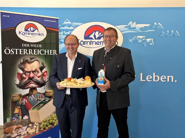 Kärntnermilch-Geschäftsführer Helmut Petschar mit dem Obmann der Kärntnermilch, Albert Petschar | Foto: MeinBezirk