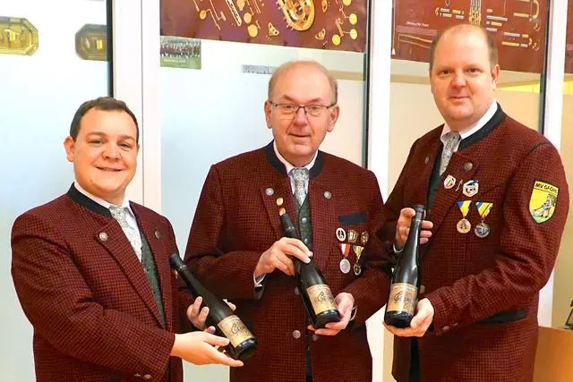 Der neue musikalischer Leiter der Musikschule Gföhl Kpm. Dominik Völker,  Prof. Sepp Weber und Roman Weber | Foto: Musikverein Gföhl