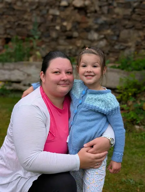 Annika mit ihrer Mama Simone | Foto: Grahofer