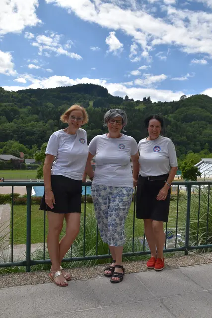 Die Badretterinnen Sonja Reßl, Eva Hottenroth und Anita Kraus kümmern sich im Scheibbser Allwetterbad um die Sicherheit der Badegäste. | Foto: Roland Mayr/MeinBezirk Scheibbs