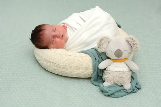 Name: Lias Lorenz
Geburtsdatum: 21.06.2025
Gewicht: 4995 g
Größe: 57 cm
Eltern: Sandra und Dominik Schmid-Steiner aus Leoben | Foto: Babysmile