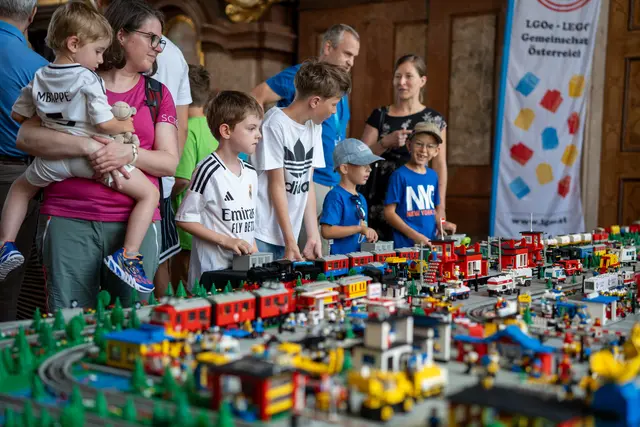  Lego ist eine Welt, die Generationen inspiriert und verbindet. | Foto: TEAM FOTOKERSCHI / MARTIN SCHARINGER / BILAL AHMETOVIC / HANNES DRAXLER