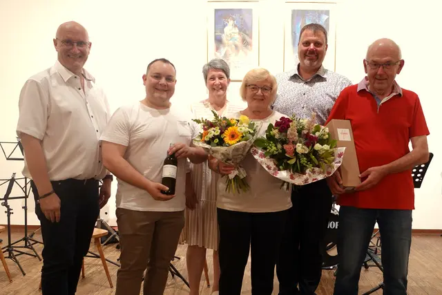 Obmann Martin Aschauer, Kapellmeister und künftiger Musikschulleiter Dominik Völker, Vizebürgermeisterin Gabriela Dietl, Elisabeth Weber, Bürgermeister Franz Holzer und Prof. Sepp Weber | Foto: Musikschule Gföhl
