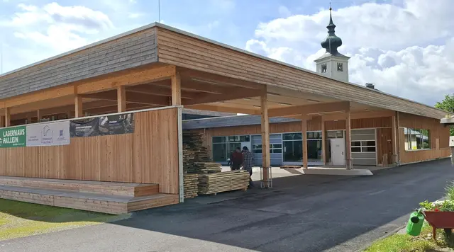 Beeindruckende Holzbauten am Winklhof. | Foto: Josef Wind