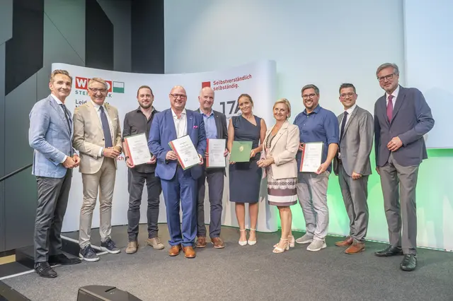 Nach der Konstituierung (v. l.): Dietmar Schweiggl, Josef Herk, Georg Reschen, Peter Sükar, Werner Jost, Birgit Schwaiger, Gabi Lechner, Hannes Buchhauser, Lukas Kalcher und Karl-Heinz Dernoscheg | Foto: WKO Steiermark