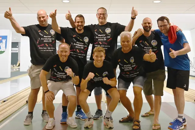 Die Bronzenen von links: Andrej Lahovec, Dominik Konec, Daniel Waldhauser, Rafael Waldhauser (vorne), Werner Rössler, Adolf Pichler, Roman Leitner und Martin Oberrauner | Foto: Werner Maurer