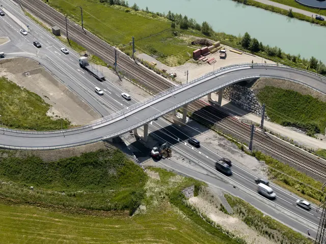 Die neue Überfahrtsbrücke in Gries ersetzt zwei Eisenbahnkreuzung und sorgt damit für noch mehr Sicherheit | Foto: ÖBB Marktl Photography