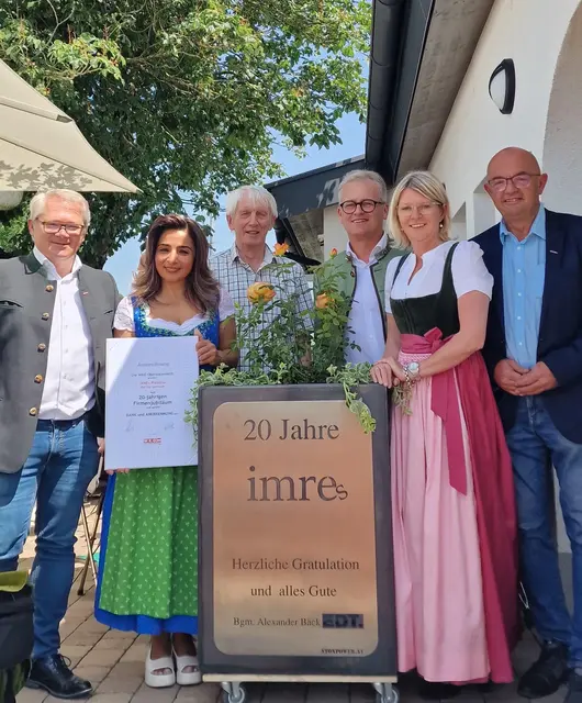 WKO-Obmann Alexander Huber, Mensune Imre, SV-Obmann Friedrich Bauer-Marschallinger, Ortschef Alexander Bäck, Vizebürgermeisterin und Wirtschaftsbund-Obfrau Maria Rotschopf, Wirtesprecher Gerold Royda. | Foto: IMREs