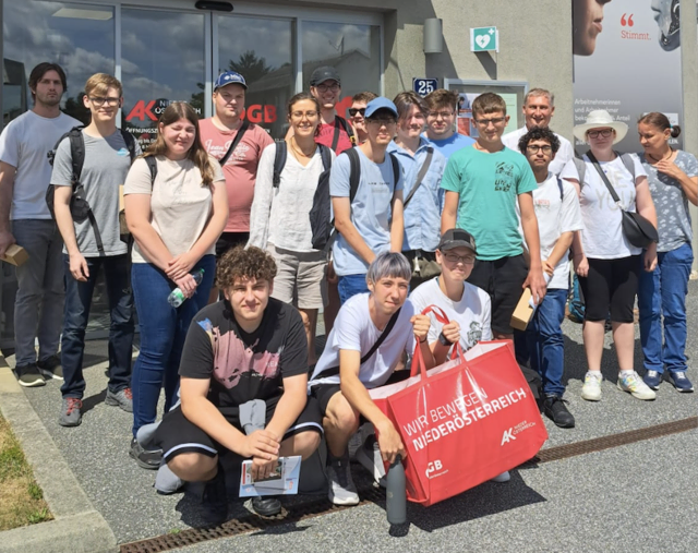 Die Lehrlingsstiftung Eggenburg war erneut ein willkommener Gast in der Arbeiterkammer-Bezirksstelle Horn. | Foto: Andreas Riedl