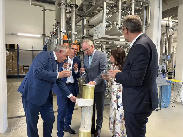 "Unsere Mission ist klar: Wir machen Niederösterreich sicherer und unabhängiger", so Pernkopf abschließend bei der Verkostung des Wassers. | Foto: Madeleine Gluhak/MeinBezirk