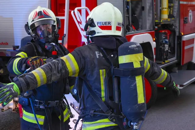 Kohlenmonoxid-Alarm im Wels-Pernau: Die Feuerwehr musste einschreiten, nachdem ein CO-Melder angeschlagen hatte. | Foto: laumat.at