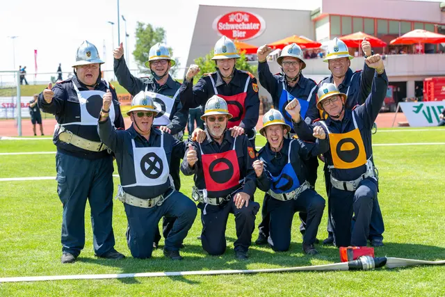 Die Landesfeuerwehrräte jubelten | Foto: BFKDO Hollabrunn