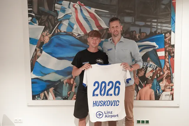 Muharem "Muki" Huskovic (li.) wird in der kommenden Saison im Donaupark auflaufen.  | Foto: FC Blau-Weiß Linz