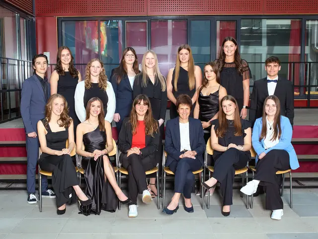 8BA Klasse: Marcel Bauer (Taufkirchen/Pram), Hellena Breyer (Schärding), Lorena Edtl (Zell/Pram), Magdalena Hofer (Rainbach), Lea Hörmaier (Andorf), Wendelin Lombardini (Andorf), Sophie Luger (Sigharting), Laura Schatzl (Suben), Nathalie Schmid (Sigharting), Elena Schneiderbauer (AE St. Marienkirchen/Sch.), Louisa Stiegler (Brunnenthal), Selina Witzmann (Eggerding), Nele Zaglmaier (Andorf) | Foto: GMR Fotografen GmbH