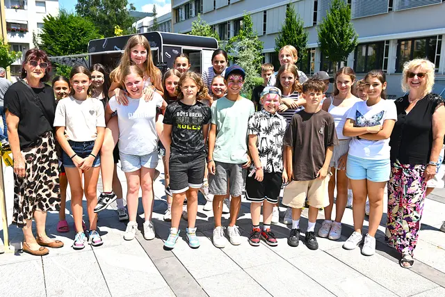 Schulklassen nutzten die Veranstaltung zur praxisnahen Weiterbildung | Foto: Josef Bodner