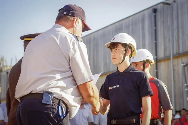 Große Freude über das Erreichte bei den Jugendlichen und ihren Betreuern. | Foto: FF Eberstalzell/Kienesberger