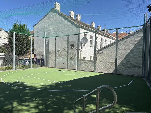 Der neue Fußballkäfig im Vierthalerpark. | Foto: Michael Marbacher/MeinBezirk