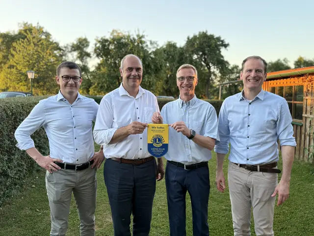 Martin Fingerhut (voriger Sekretär), Günther Wildfellner (voriger Präsident), Christoph Doppler (neuer Präsident) und Stefan Breitwieser (neuer Sekretär).
 | Foto: Lions